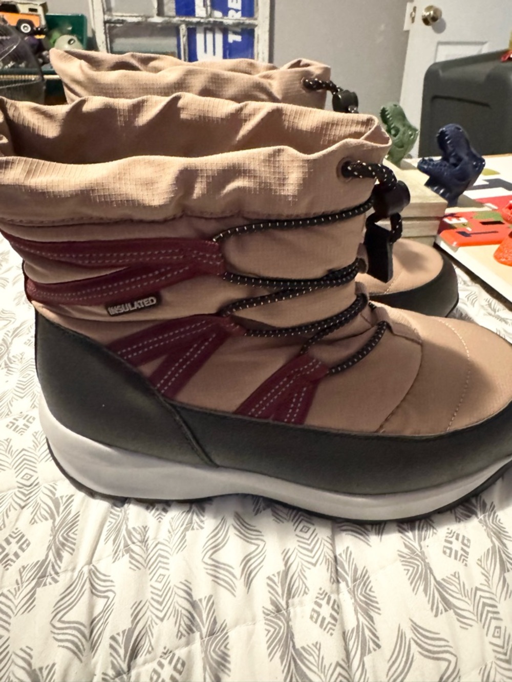 Lands' End Tan and Burgundy Women's Insulated Winter Boots
